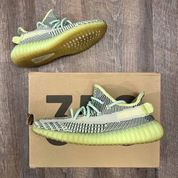 Adidas Yeezy Boost 350 V2 Yeezreel Non-Reflective - Picture 2 of 11